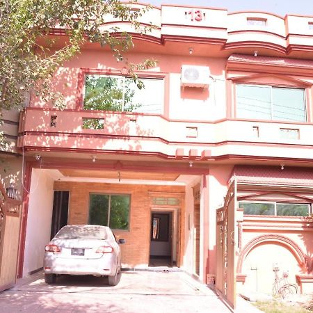 Redbury Guesthouse 伊斯兰堡 外观 照片