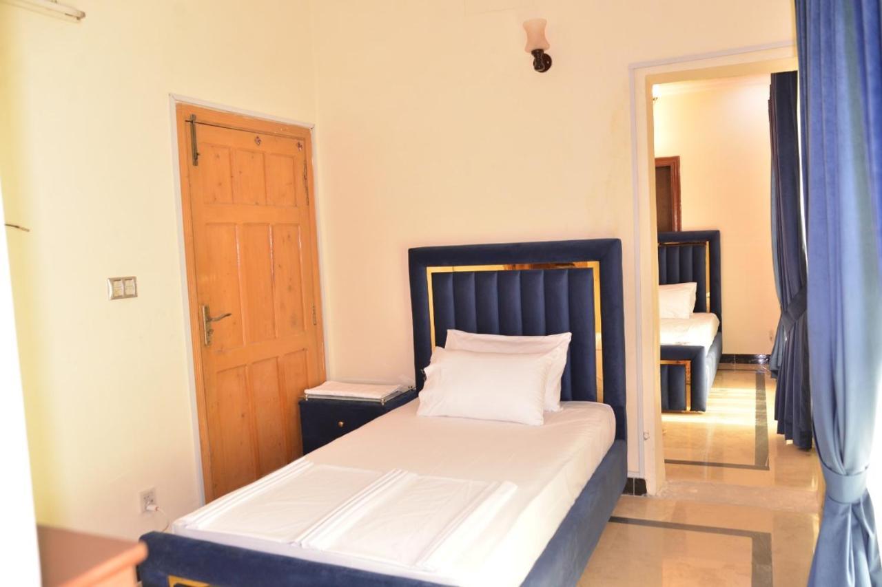 Redbury Guesthouse 伊斯兰堡 外观 照片